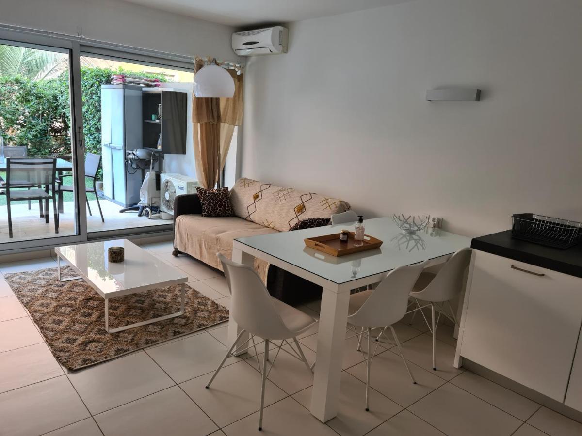 Le Lodge, T2 classé 3 étoiles avec jardin, parking, piscine&mer à 2 pas Menton Extérieur photo