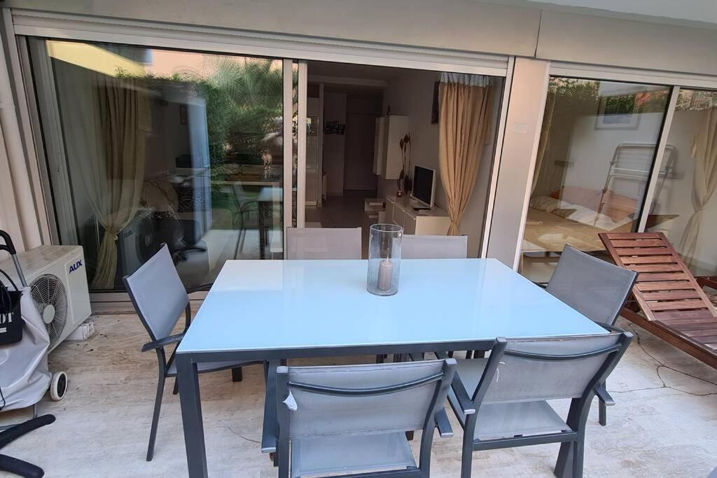 Le Lodge, T2 classé 3 étoiles avec jardin, parking, piscine&mer à 2 pas Menton Extérieur photo